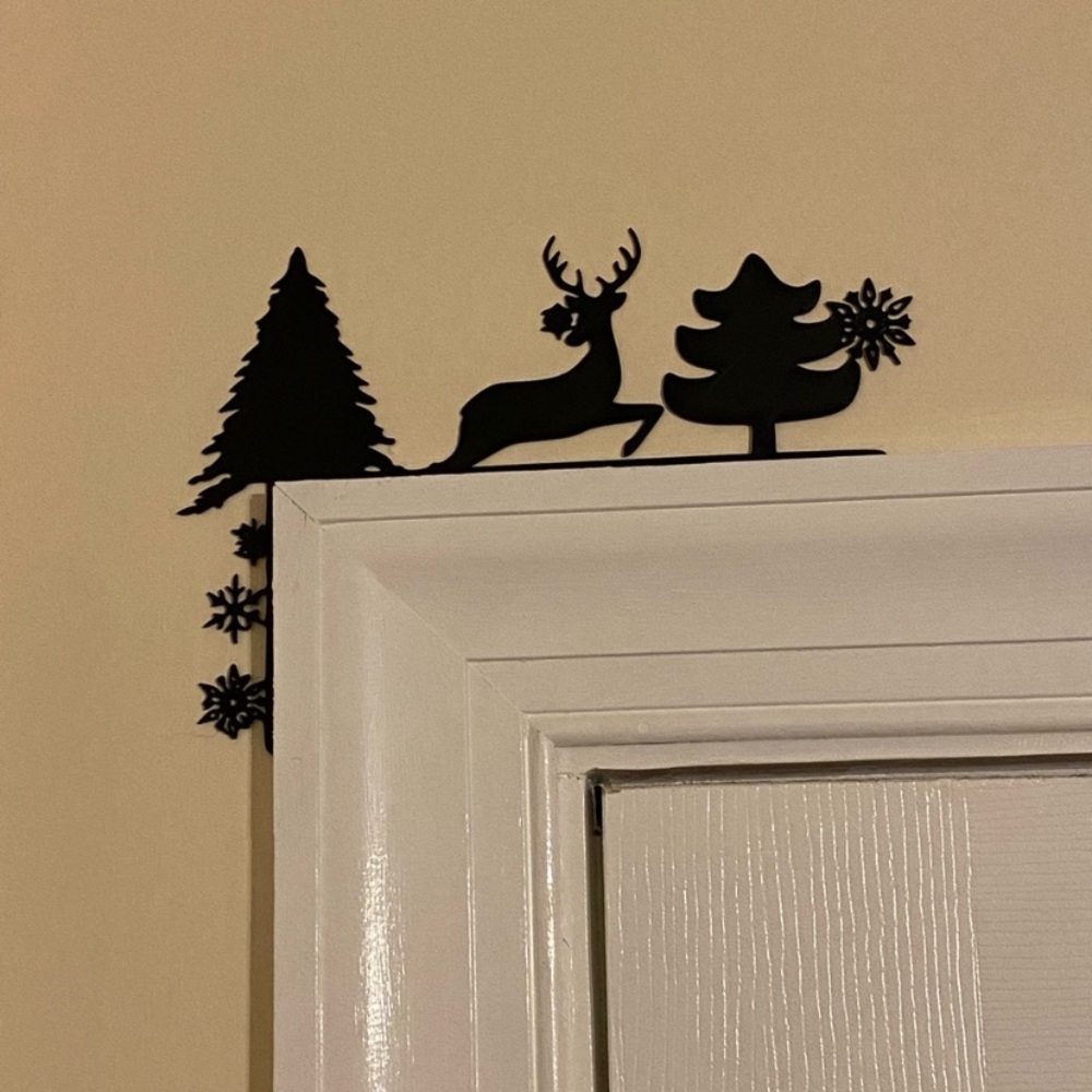 Tree deer holiday door topper